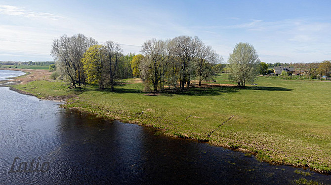 Pārdod unikālu īpašumu Lielupes krastā  5,2 ha zemes ar ~280 m garu krasta līniju. 
Ja Jelgava un novads - foto 1