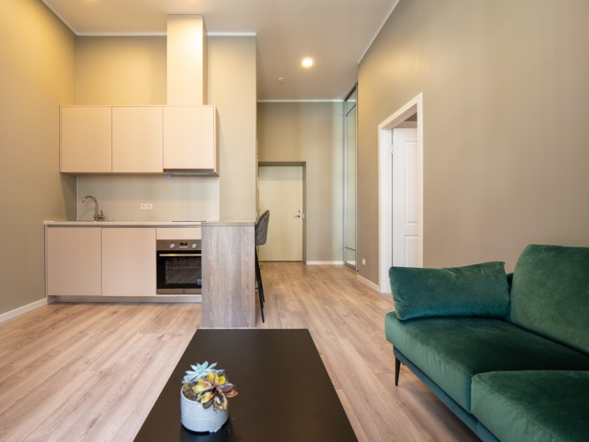 Izīrē elegantu, pilnībā mēbelētu 2-istabu dzīvokli prestižajā Klusajā centrā  Pulkveža Rīga - foto 7