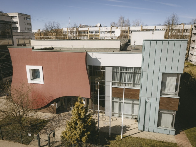 Atvērtā tipa birojs jaunā projekta biroju centrā.  Telpas sastāv no divām lielām telpām (73 Rīga - foto 9