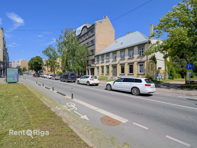 Pārdod funkcionālas komerctelpas Lāčplēša ielā 79 - vienā no straujāk attīstošajām Rīga - foto 1