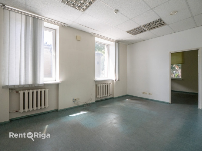Piedāvājumā plašas un gaišas biroja telpas Teikā, stratēģiski izdevīgā vietā blakus VEF Rīga - foto 4
