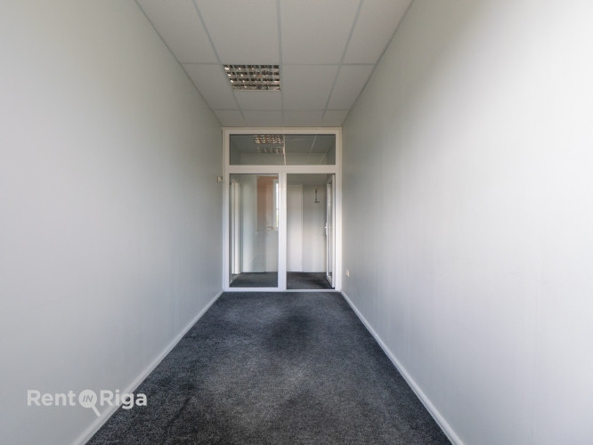 Piedāvājumā plašas un gaišas biroja telpas Teikā, stratēģiski izdevīgā vietā blakus VEF Rīga - foto 9