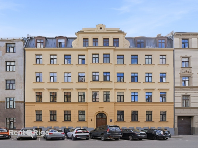 Kluss, gaišs un saulains dzīvoklis Stabu ielā.  Dzīvoklī ir 4 istabas (17 - 24 kvm), 3 no tām Rīga - foto 10