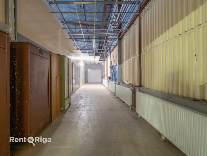 Industriālais parks Ziepniekalnā iznomā telpas bez apkures.  Telpām ir nepieciešams remonts. Rīga - foto 9