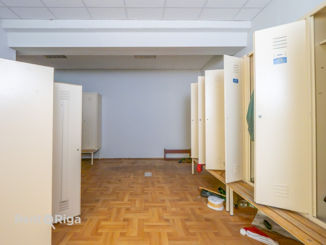 Industriālais parks Ziepniekalnā iznomā telpas bez apkures.  Telpām ir nepieciešams remonts. Rīga - foto 9