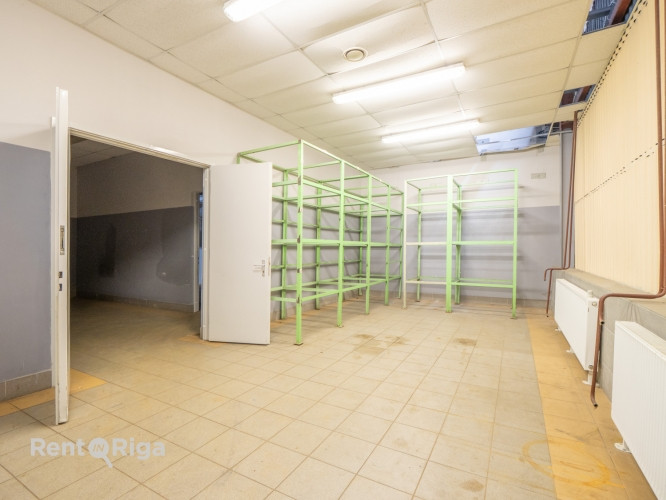 Industriālais parks Ziepniekalnā iznomā telpas bez apkures.  Telpām ir nepieciešams remonts. Rīga - foto 7