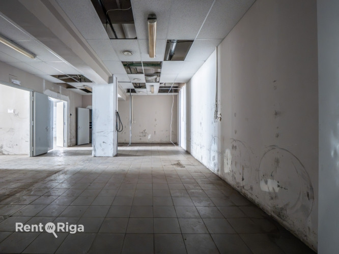 Industriālais parks Ziepniekalnā iznomā telpas bez apkures.  Telpām ir nepieciešams remonts. Rīga - foto 4
