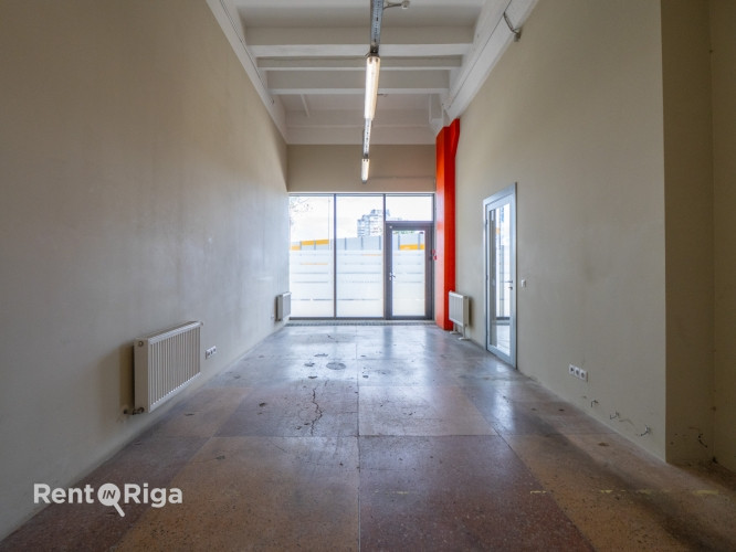 Tirdzniecības telpas ar atsevišķu ieeju no pagalma puses, Purvciemā  netālu no T/C Domina. Rīga - foto 4