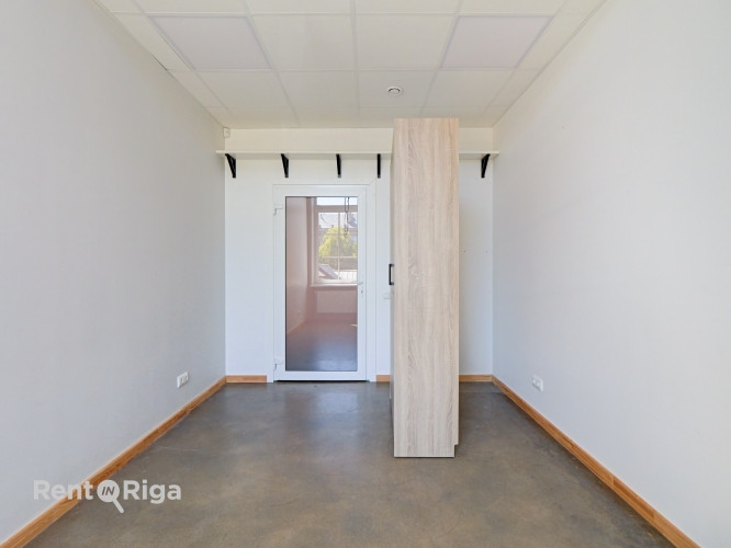 Brīvības gatvē fasādes ēkā iznomā funkcionālas telpas birojam, bērnu studijai vai Rīga - foto 8