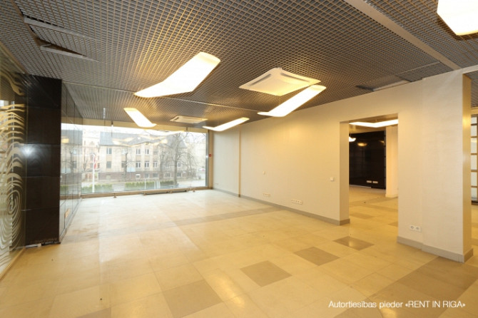 Modernas, multifunkcionālas biroja/tirdzniecības telpas Centrā.  + Telpas aizņem visu ēkas 2. Rīga - foto 5