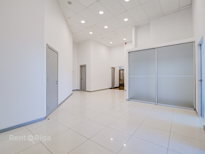 Gaišas un funkcionāls birojs ar lielisku pielāgojamību dažādām uzņēmējdarbības Rīga - foto 5