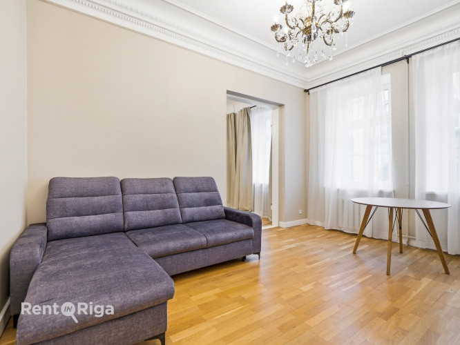 Izīrē gaišu 2 istabu dzīvokli pašā Rīgas centrā!  Ienākot dzīvoklī, jūs sagaida neliels Rīga - foto 3