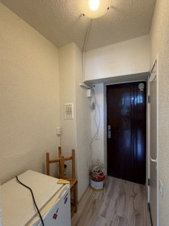 Pārdod kompaktu dzīvokli Ķengaragā!  Ienākot dzīvoklī, atrodas neliels priekšnams, pa Rīga - foto 5