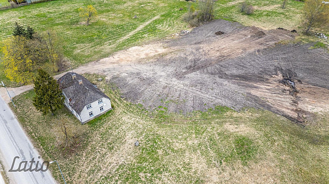 Pārdošanā tiek piedāvāts nekustamais īpašums klusā un zaļā privātmāju apbūves Sigulda - foto 2