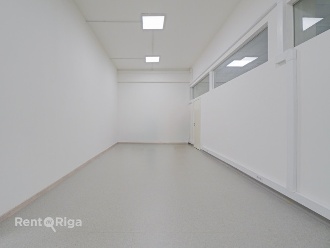 Izīrē telpas veikalam vai birojam renovētā ēkā Juglā, Brīvības gatvē 403.  - Ļoti laba Rīga - foto 5