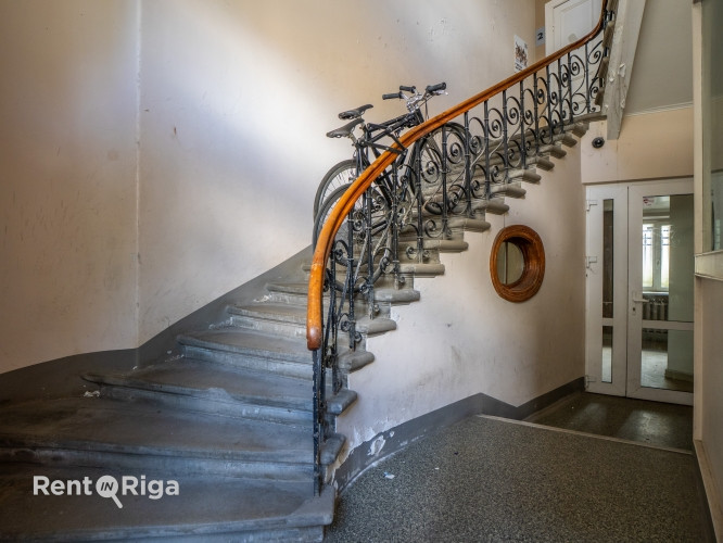 Iznomā visu namīpašumu un zemi uz 30 gadiem.  Esošais lietošanas kods 1264 - ārstniecības Rīga - foto 9