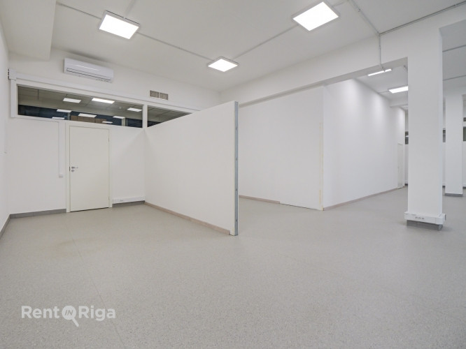 Izīrē telpas veikalam vai birojam renovētā ēkā Juglā, Brīvības gatvē 403.  Ļoti laba Rīga - foto 9