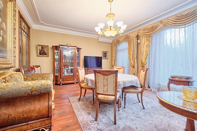 Piedāvājam iegādei kvalitatīvu rindu māju ar sakoptu un apzaļumotu teritoriju, mierīgā Rīga - foto 2