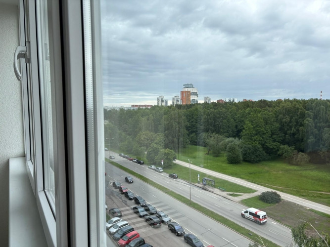 Pārdod renovētu un pilnībā mēbelētu 3 istabu dzīvokli Imantā, 467. sērijas mājā. Rīga - foto 9
