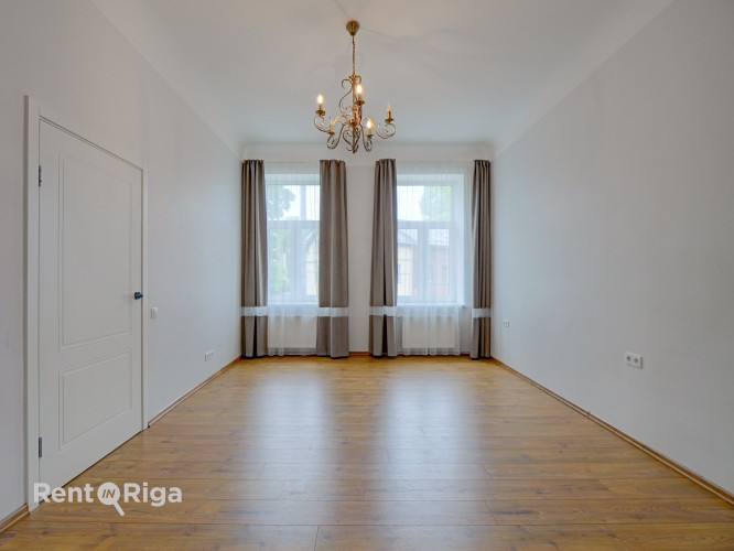 Piedāvājam ilgtermiņa īrei gaišu 3 istabu dzīvokli Āgenskalnā - vieta, kur pilsētas Rīga - foto 3