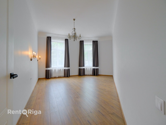 Piedāvājam ilgtermiņa īrei gaišu 3 istabu dzīvokli Āgenskalnā - vieta, kur pilsētas Rīga - foto 5