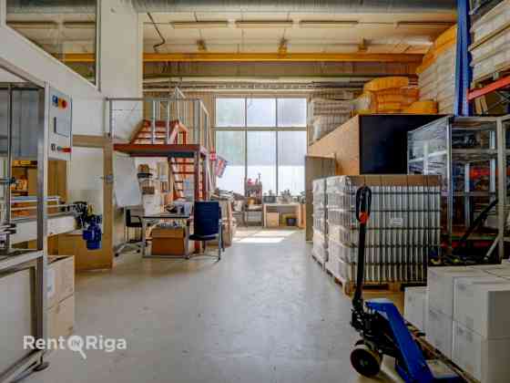 Production or warehouse premises with central heating and 2 overhead cranes.  The premises consist o Rīga