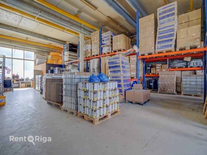 Production or warehouse premises with central heating and 2 overhead cranes.  The premises consist o Рига - изображение 4