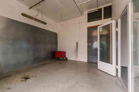 Heated production or warehouse premises on the 2nd floor.  The building was constructed in 1994 base Rīga