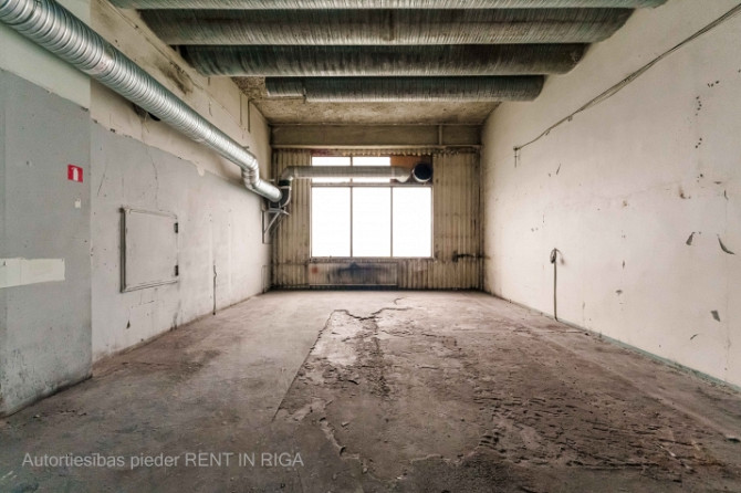 Heated production or warehouse premises on the 2nd floor.  The building was constructed in 1994 base Рига - изображение 4