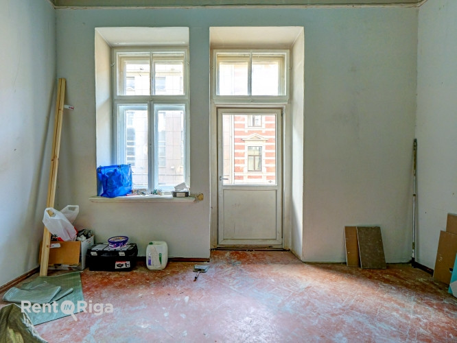 Izcila investīciju iespēja Rīgas centrā.  Īpašums sastāv no pieciem dzīvokļiem ar foršiem Rīga - foto 9
