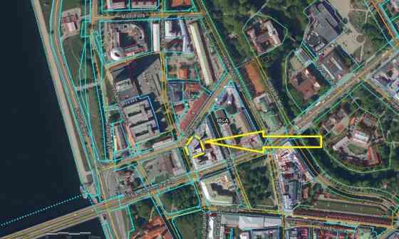 Izīrē gaišas un plašas biroja telpas ar skatu uz Daugavu, Citadeles ielā 2a, Rīgā  Tiek piedāvātas 2 Rīga