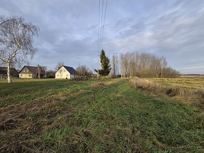Pārdod ģimenes savrupmāju Ainažos  vietā, kur jūra sāk stāstīt savus rītus.
Ja meklējat Limbaži un novads - foto 5