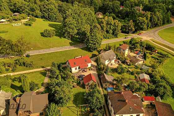 Pārdod lielisku investīciju objektu - ēku Talsos, ainaviskā vietā ar skatu uz Talsu ezeru, kur jau 2 Talsi un novads
