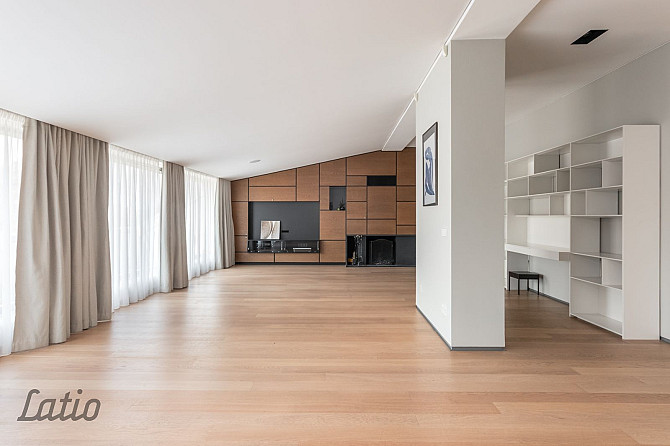 Izīrē ekskluzīvu penthouse apartamentu Kalpaka bulvārī 9
Modernai un komfortablai dzīvei Rīga - foto 5