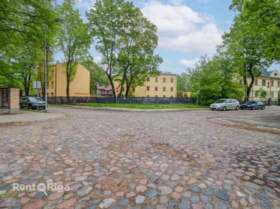 Квартиры в Агенскалнсе  улица Ивес 3  В продаже доступна квартира-студия в Rīga