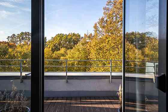 Pārdošanā ekskluzīvs penthouse apartaments Kalpaka bulvārī 9
Modernai un komfortablai dzīvei  šis pe Rīga