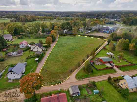 Pārdod apbūves zemes gabalu Valmierā  investīciju iespēja strauji augošā pilsētas rajonā! Piedāvājum Valmiera un novads