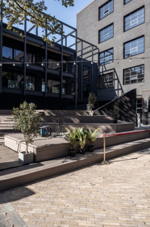 A unique designer office in an urban setting  large windows, spacious terraces, and a convenient loc Рига - изображение 5