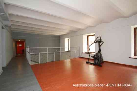 Investment property in the centre of Riga, located in a beautiful historic building right next to Ga Рига