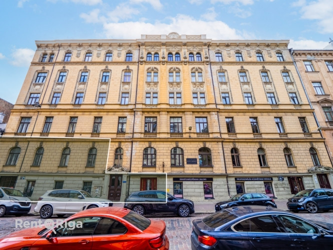 Инвестиционный объект в центре Риги, в красивом здании.  Помещения расположены на Рига - изображение 2