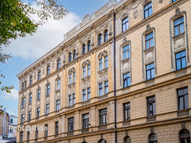 Инвестиционный объект в центре Риги, в красивом здании.  Помещения расположены на Рига - изображение 9
