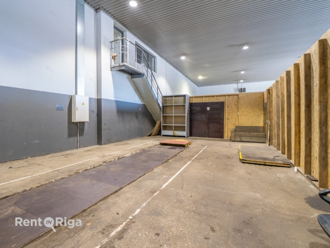 Iznomā servisa telpas Cesvaines ielā  Nomai atdalīta darba zona (boks) ar remontbedri modernā Rīga - foto 6