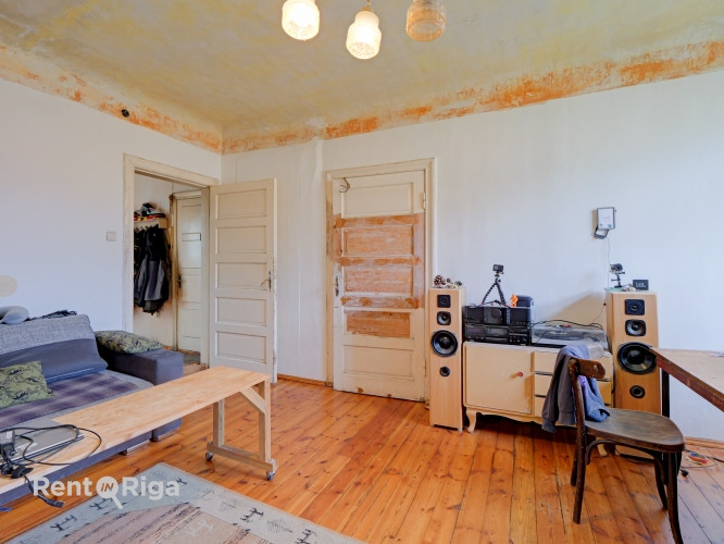 Māja ar potenciālu  vieta, kur var piepildīt gan ģimenes sapņus, gan investīciju ieceres. Rīga - foto 3