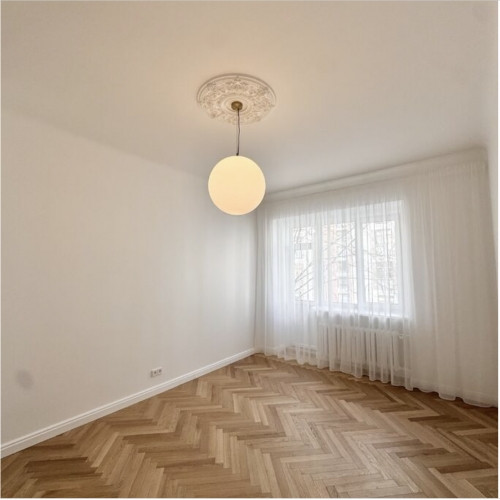 Gaišs un energoefektīvs 3 istabu dzīvoklis Rīgas centrā  Dzīvoklis tiek izīrēts tikai ar Rīga - foto 9