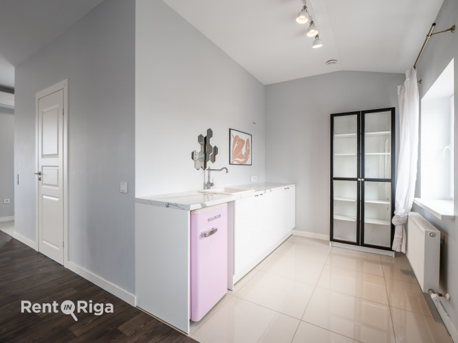 Аренда офисного помещения на 4-м этаже с кухней.  Планировка: 2 изолированных Рига - изображение 8