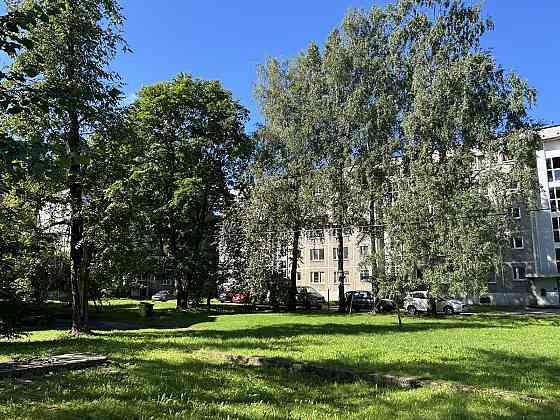 Pardod zemes gabalu ar uz tā esošu daudzdzīvokļu namu.
Dzīvokļu skaits 105.
Universālā kadastr vērtī Rīga