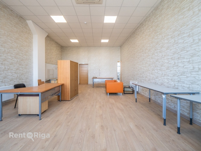 Biroja telpas Uriekstes ielā, blakus tirdzniecības ostai.  Platība sastāv no 2 kabinetiem, Rīga - foto 7