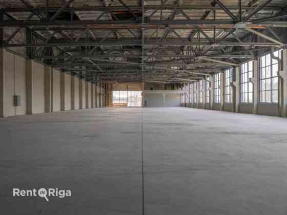 Plašas, gaišas ražošanas telpas ar biroju, garderobēm, dušām, WC.  Lokācija: Uriekstes iela 4a, prec Rīga