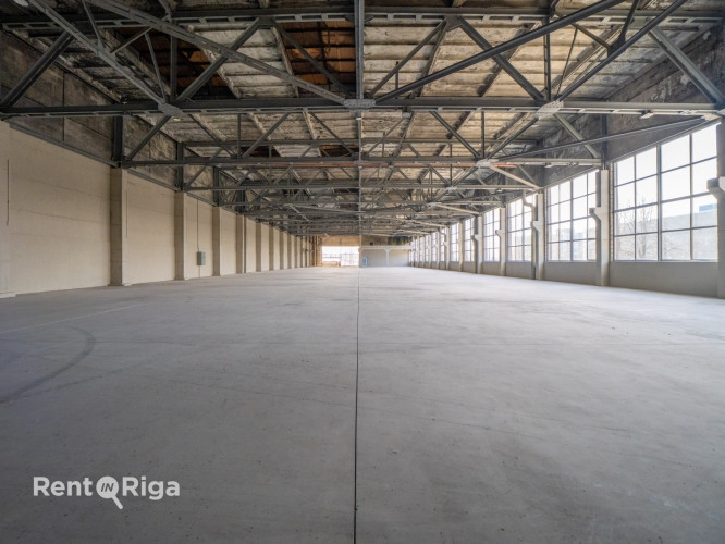 Plašas, gaišas ražošanas telpas ar biroju, garderobēm, dušām, WC.  Lokācija: Uriekstes iela Rīga - foto 1