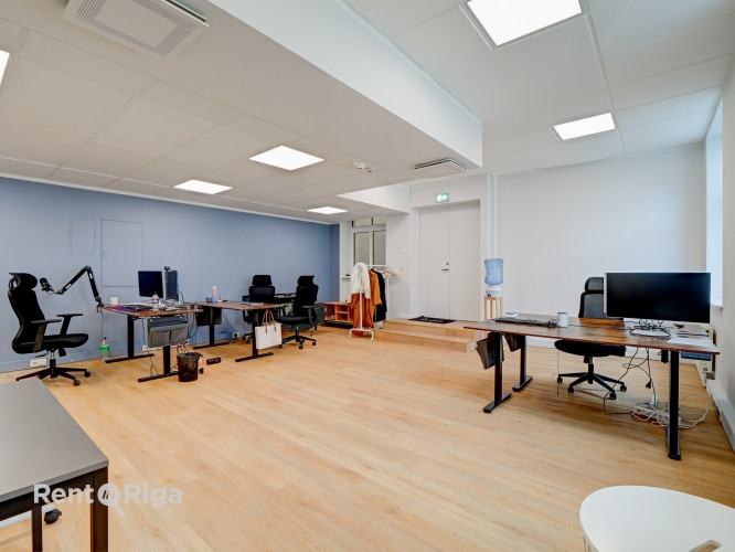 Office premises in a well-maintained office building at 16 Meierovica Boulevard, just a one-minute w Рига - изображение 6